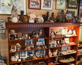 You've got to be kitten me! Look at all of those cats!