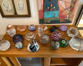 I haven’t seen this many paperweights since viewing the Arthur Rubloff collection at the Art Institute of Chicago.