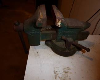 For prices & info copy and paste this link: https://beforeudemo.com/sales-event/elmhurst-like-new-2400-s-f-house-demolition-sale/