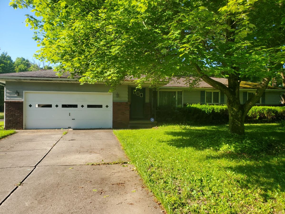 New Rd Estate Sale in Youngstown, OH starts on 6/1/2024