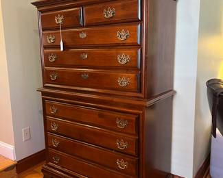 Beautiful chest of drawers