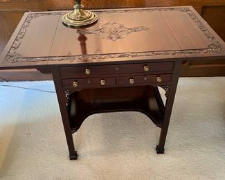 Lovely Pembrooke Table by Heritage/Henredon