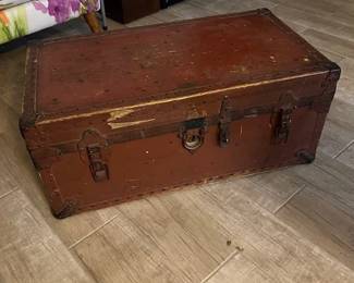 1936 The Belber Trunk and Bag Co trunk from Chicago