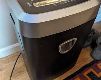 Fellowes Paper Shredder (tested working)