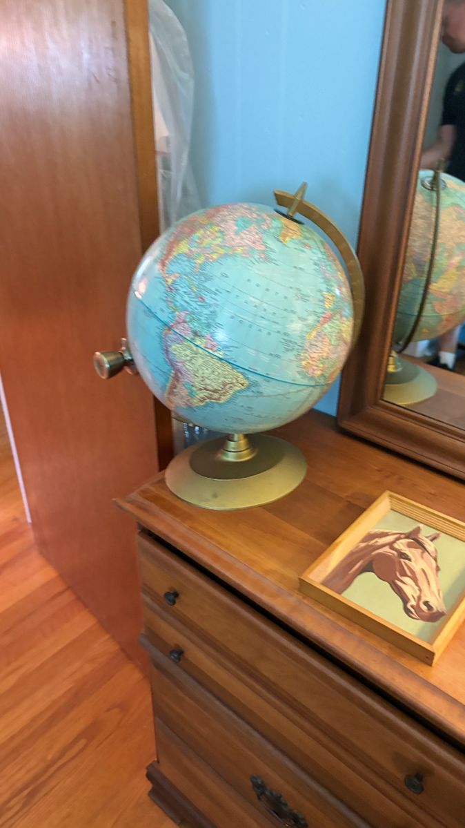 Estate Sale This Weekend in Glen Burnie Full... starts on 5/25/2024