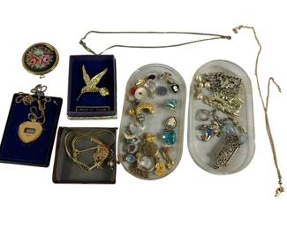 Nice Bits Pieces 10 KT Ring Scrap + 14 KT Earrings & Pendant Chain