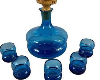 Mid-Century Modern MCM Liquor Decanter Blue Glass with Shot Glasses PeeDee or Blenko ?
