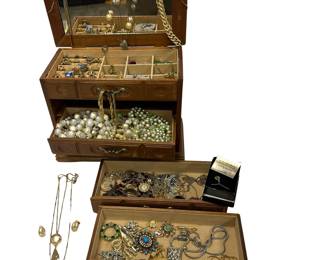 Huge LOT Full Jewelry Box Costume Beads Beaded Pins Brooches Necklaces Clip On Earrings Rings Chains
