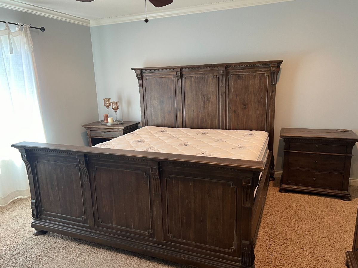 HIGH END SALE RESTORATION HARDWARE, ARHAUS,... starts on 6/1/2024