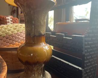 Vintage lamps…so many vintage lamps.