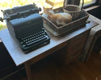 1940’s typewriter 