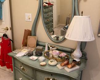 Hand painted dressing table with Mirror