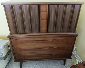 Matching  dresser, top opens , draws on either side
