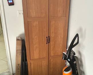 Storage cabinet
