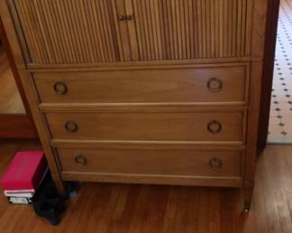   chest  by  Millersburg