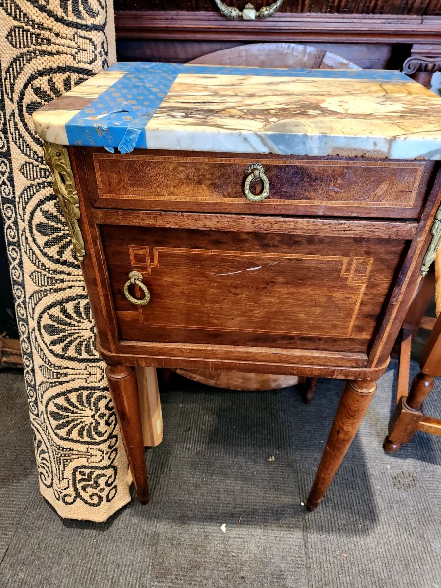 The Fat Lady Sings at Duck & Dolphin Antiques starts on 5/25/2024