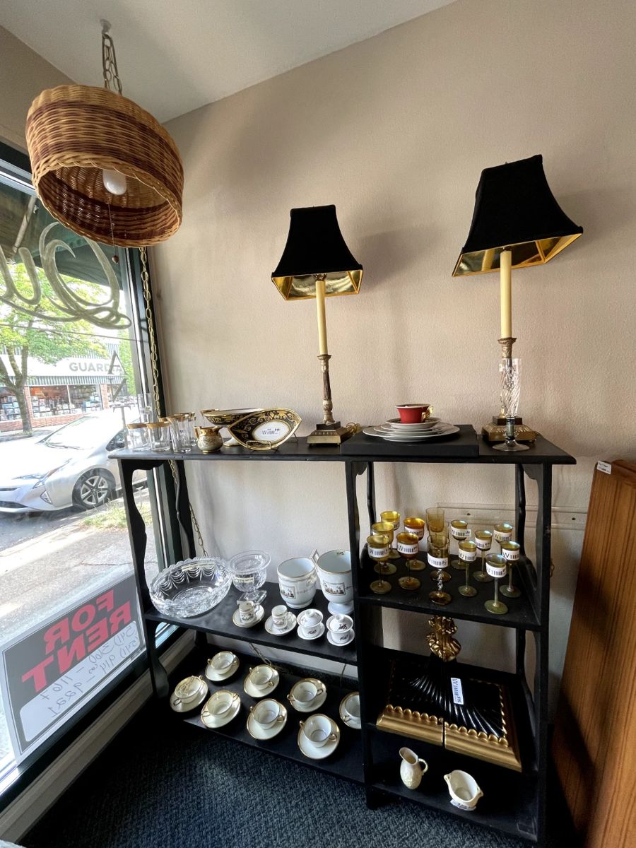 Beehive Communal Estate Sale in Corvallis, OR starts on 5/24/2024