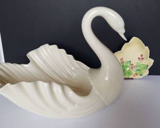 Lenox Swan Antique Carltonware Plate