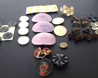 Collectible Bakelite, Celluloid Rhinestone Buttons 