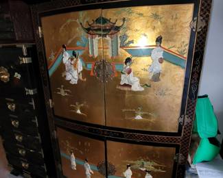 Entertainment cabinet