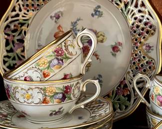 Bavarian reticulated porcelain china service for 8-12 CHATEAU