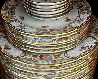 Stunning service for 12-24 in DRESDEN FLOWERS