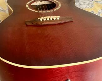 Art & Lutherie Spruce Acoustic Electric - Burgundy
