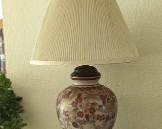 Cloiseinne lamp? Asian flair beautiful!