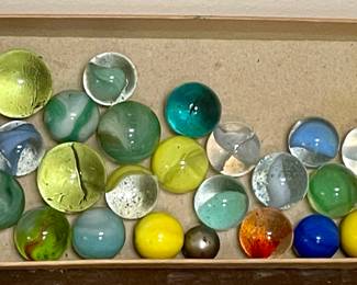 VINTAGE/ANTIQUE MARBLES