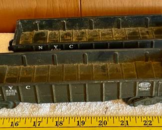 ANTIQUE O-GUAGE BULK CARS