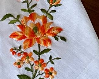 VINTAGE/ANTIQUE LINENS