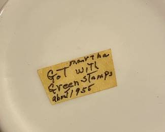 VINTAGE/ANTIQUE FENTON GLASS BASKET