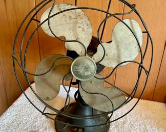 ANTIQUE EMERSON ELECTRIC FAN WITH CAST IRON BASE