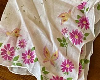 VINTAGE/ANTIQUE LINENS