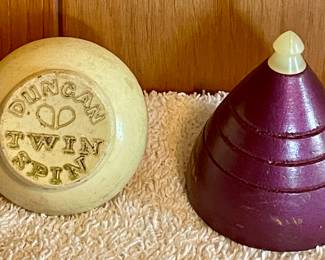 VINTAGE DUNCAN TWIN SPIN TOP