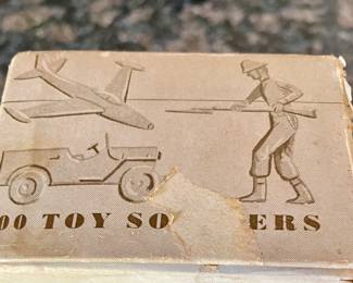 VINTAGE TOY SOLDIERS W/ORIGNINAL CHEST - 93 PIECES