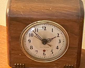 ANTIQUE SETH THOMAS CLOCK