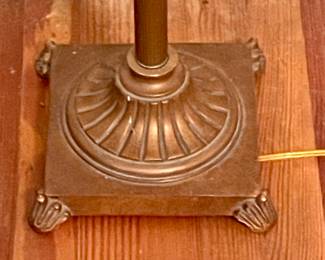 ANTIQUE FLOOR LAMP