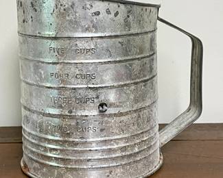 VINTAGE SIFTER