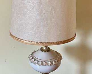 ANTIQUE TABLE LAMP (2)