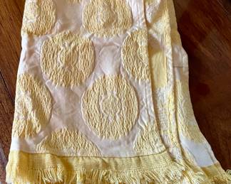 VINTAGE/ANTIQUE LINENS