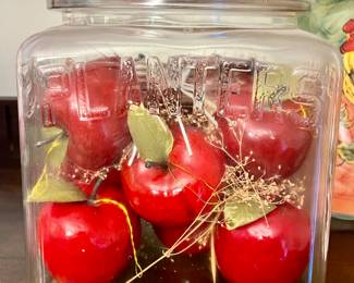 PLANTERS PEANUTS CANISTER