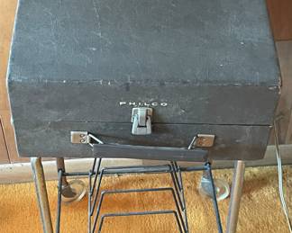 VINTAGE/ANTIQUE PHILCO RECORD PLAYER ON STAND