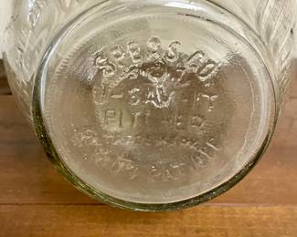 VINTAGE/ANTIQUE JAR - SPEAS VINEGAR