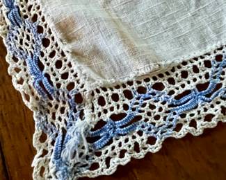 VINTAGE/ANTIQUE LINENS