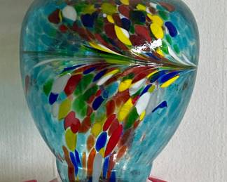 BLOWN GLASS HUMMING BIRD FEEDER