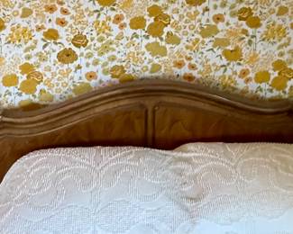 VINTAGE "WHITE" FURNITURE BED - FULL