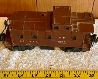ANTIQUE O-GUAGE CABOOSE