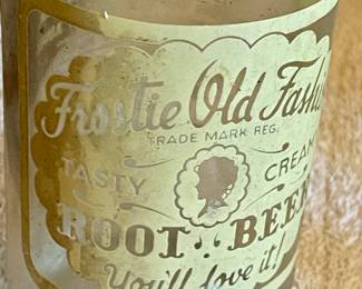 VINTAGE FROSTIE ROOT BEER BOTTLE