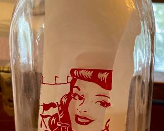 GUILFORD DAIRY BOTTLE W/PAPER CAP